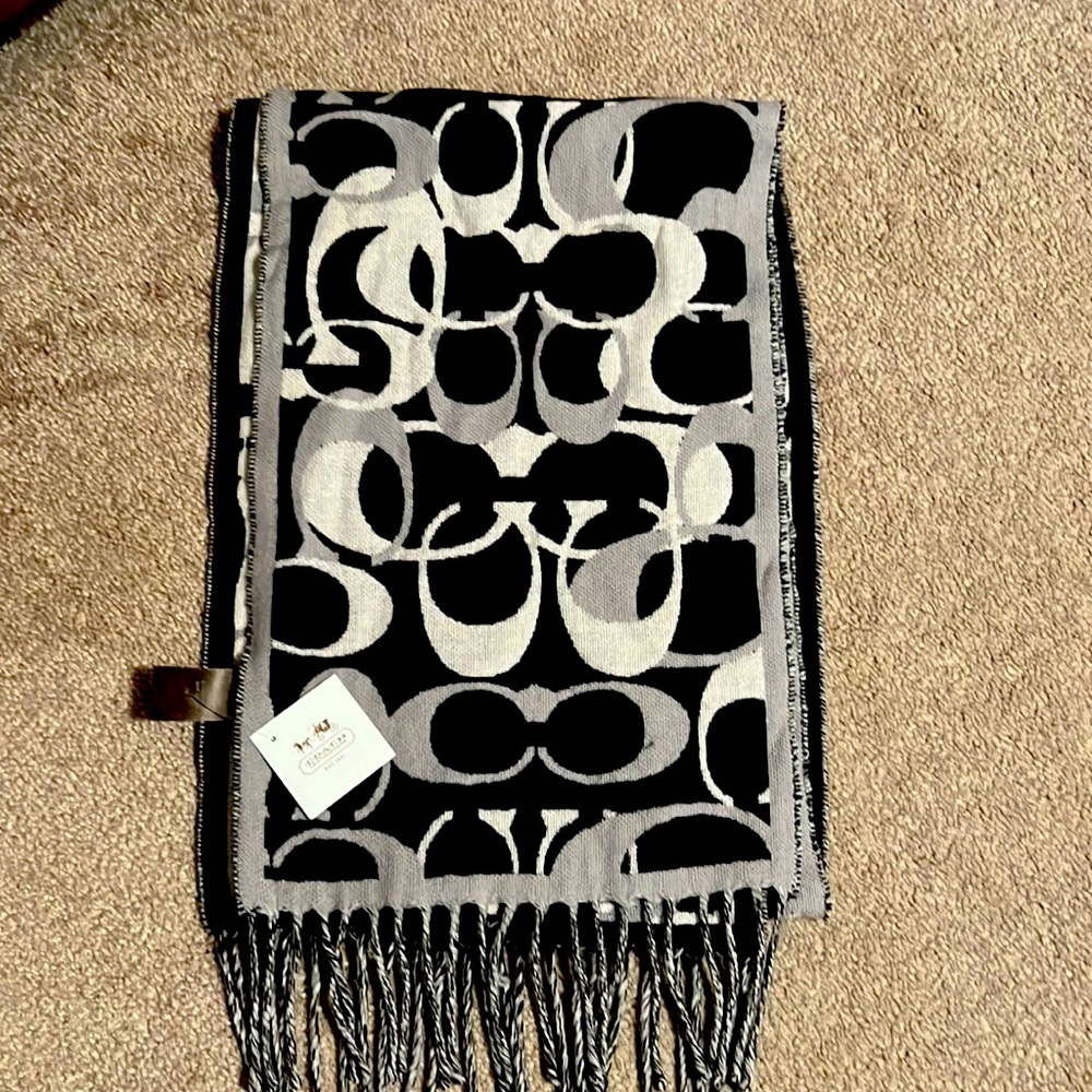 NWT Coach signature winter scarf